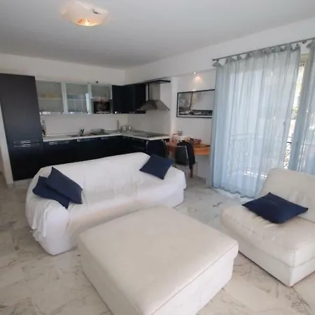 Beau 3p Moderne Face Mer Avec Grande Terrasse D'angle Apartamento