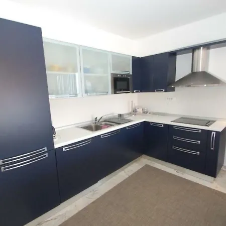 Apartment Beau 3p Moderne Face Mer Avec Grande Terrasse D'angle Menton